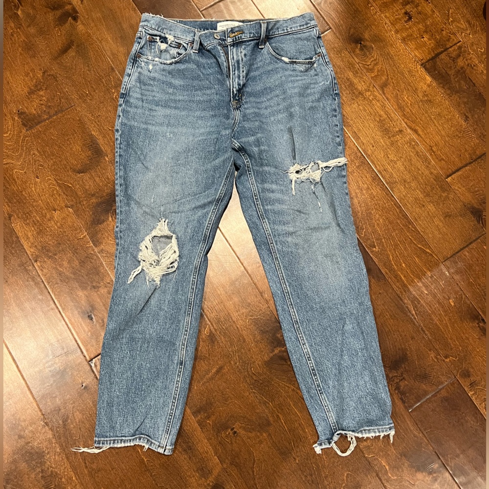 Abercrombie Curve Love Mom Jean